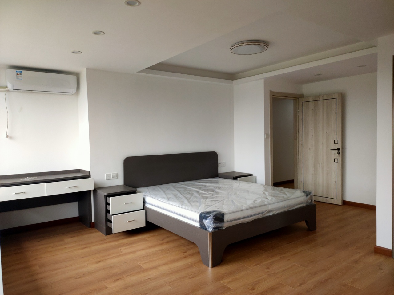 鳳崗小產(chǎn)權房