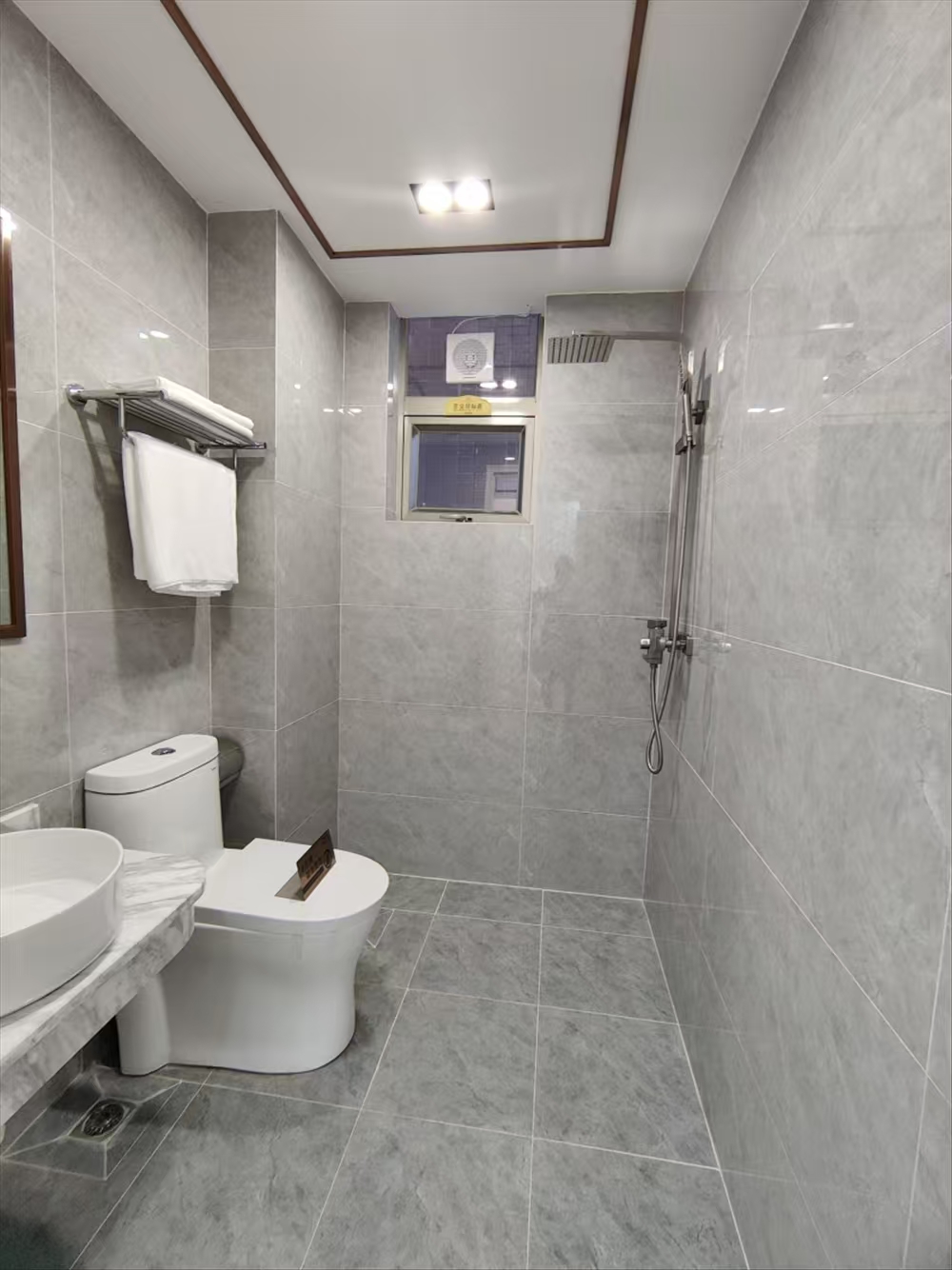 1746169907686408.jpg 83e840fc00323a26e0cd8a8c8795833.jpg