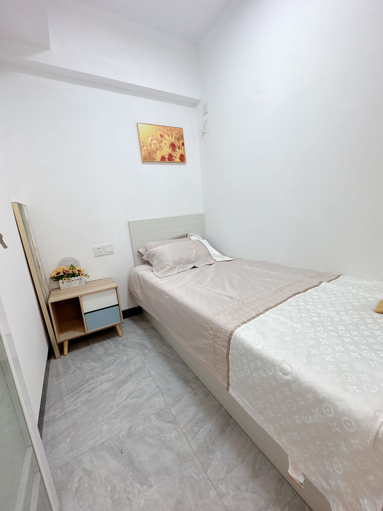 1749609151835057.jpg 3dc5e81252de938e502e4768ff6df128.jpg