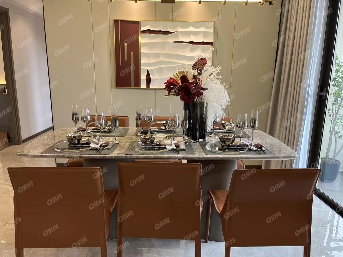 雅居樂凱茵云頂均價-17000元/平