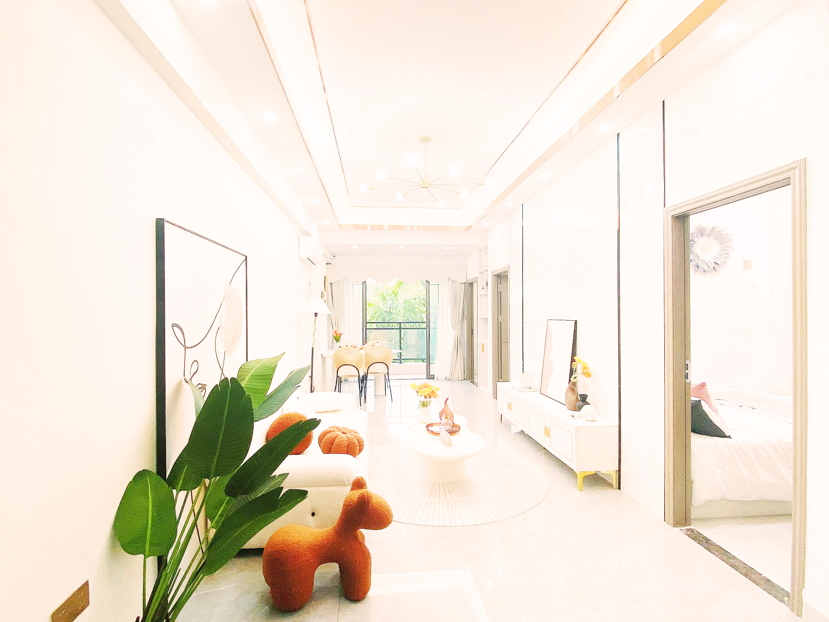 深圳石巖小產(chǎn)權(quán)房| 蔚藍(lán)花城 ，34.8萬/套